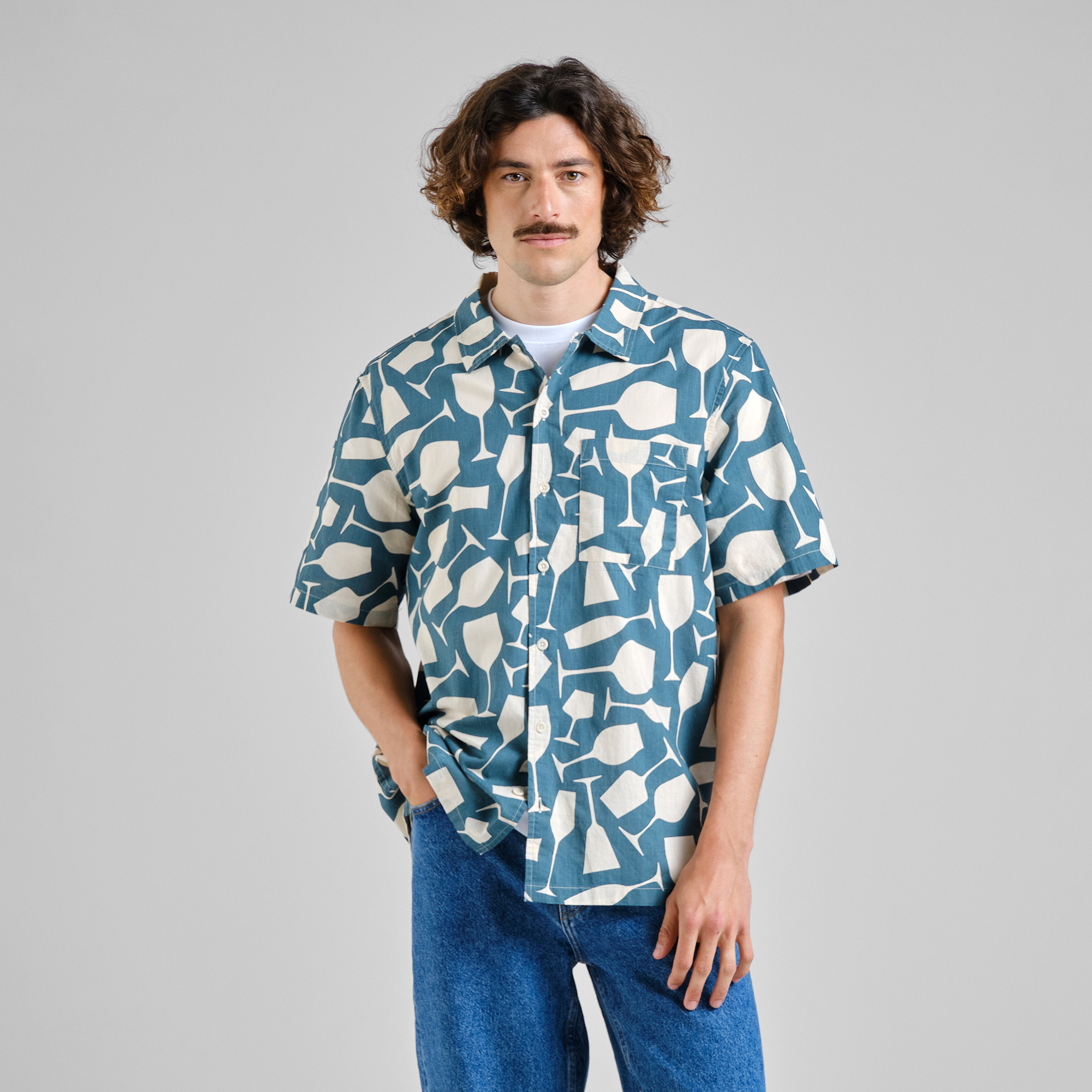 DEDICATED - Shirt Brantevik Wine Cups Mediterranea Green