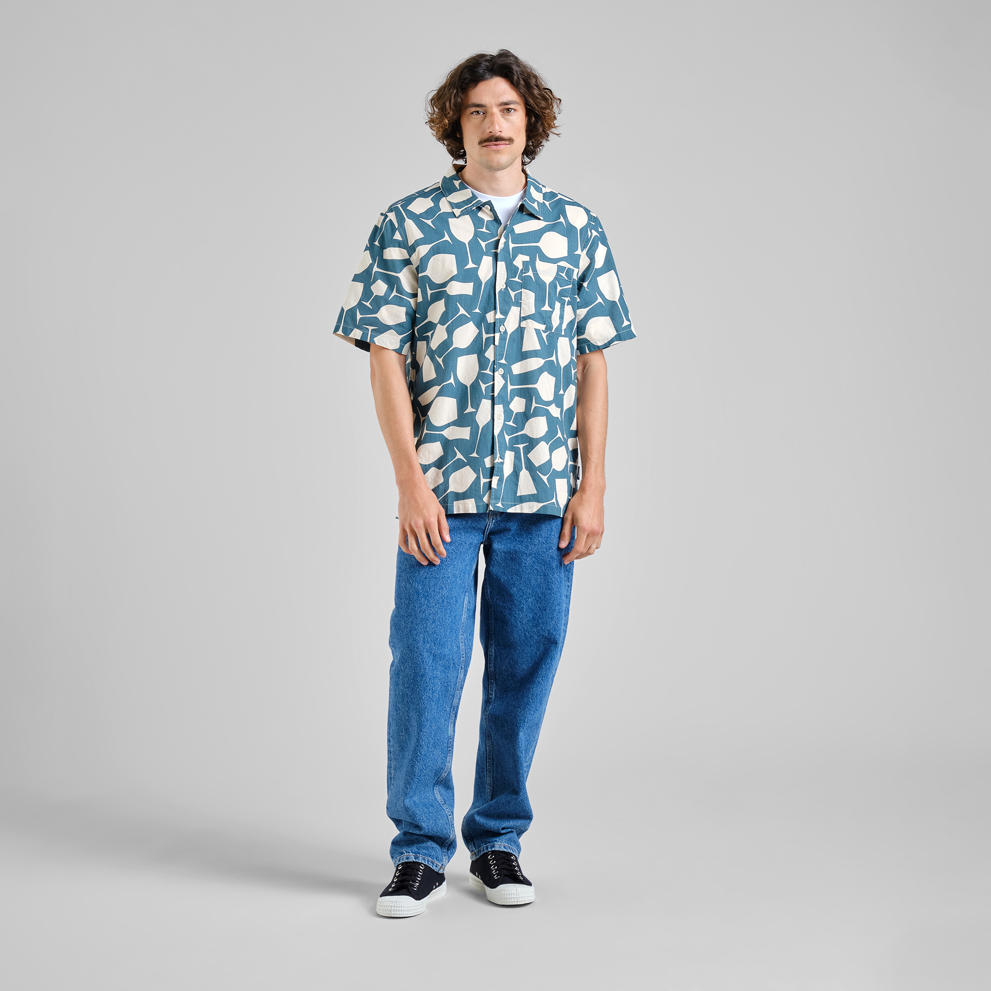 DEDICATED - Shirt Brantevik Wine Cups Mediterranea Green